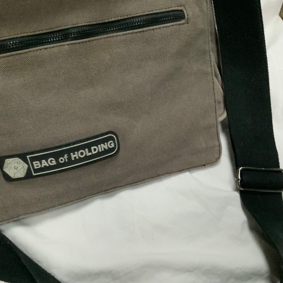 Bag of Holding Crossbody Messenger Bag by Think Geek - Picture 12 of 13